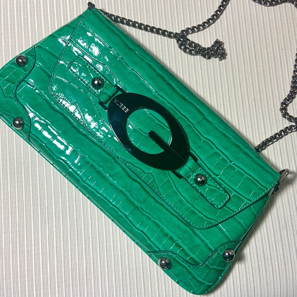 💚Guess shoulder bag/ clutch - Picture 1 of 2